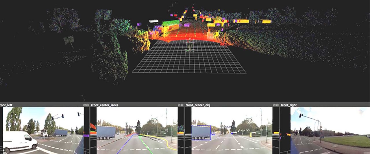 Das Video zeigt Ausschnitte/einen Ausschnitt einer Messfahrt auf dem Testkorridor im Oktober 2021. Dargestellt sind die detektierten Objekte der Frontsensorik (Ibeo-Lidar, Radar, Kamera), sowie die Punktwolke des rotierenden Front-Lidars und das Kamerabild der Front-Kamera. Die unterschiedlichen Farben der Objekte geben die Klassifikation an.